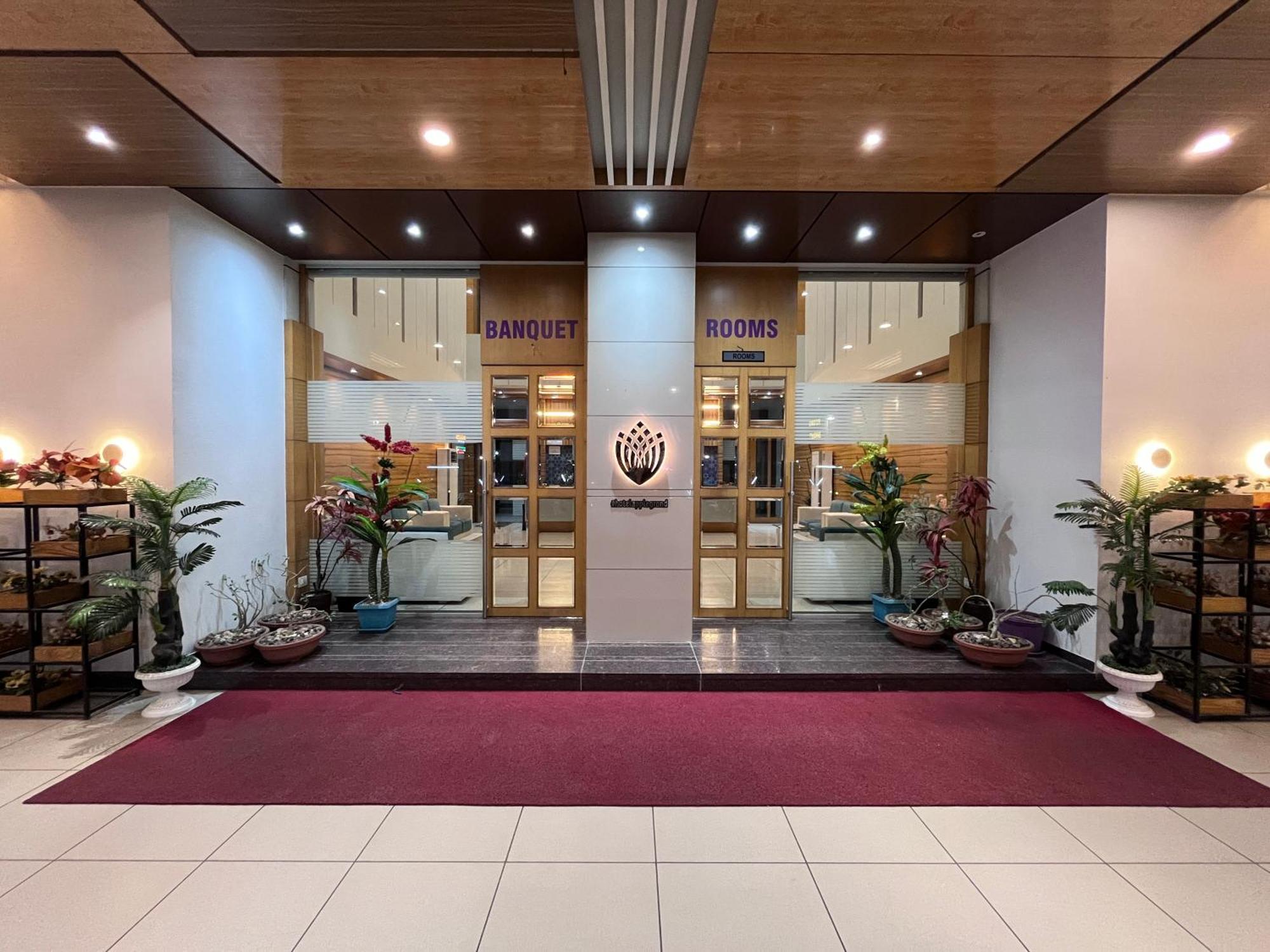 Hotel Grand Darshan วาโดดารา ภายนอก รูปภาพ