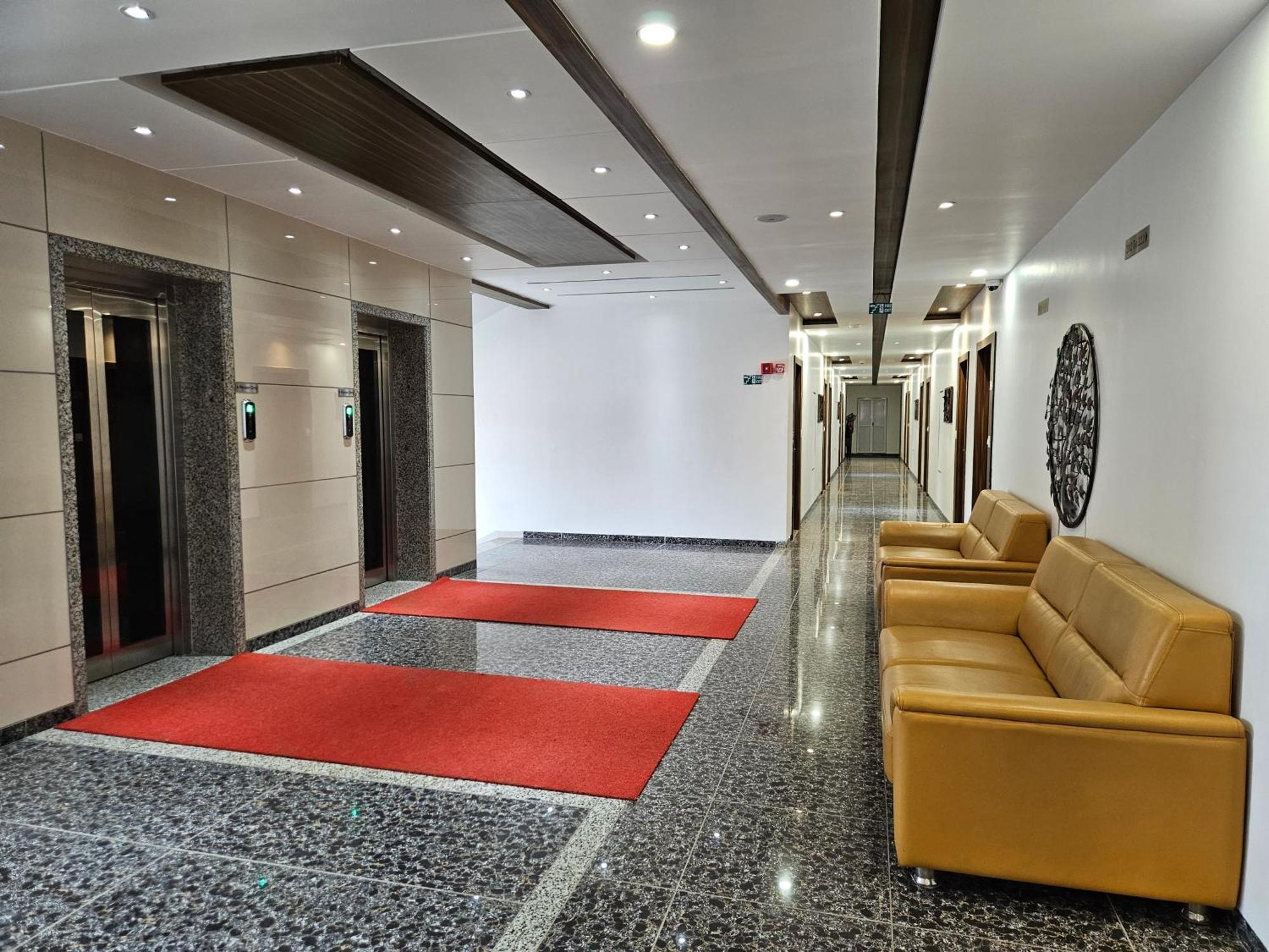 Hotel Grand Darshan วาโดดารา ภายนอก รูปภาพ